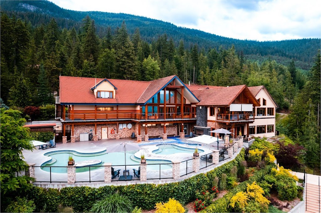 Halcyon Hot Springs Resort